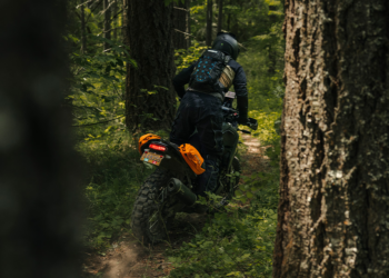 New Mosko Moto Trail 16L: Lightweight, Durable, and Expandable!