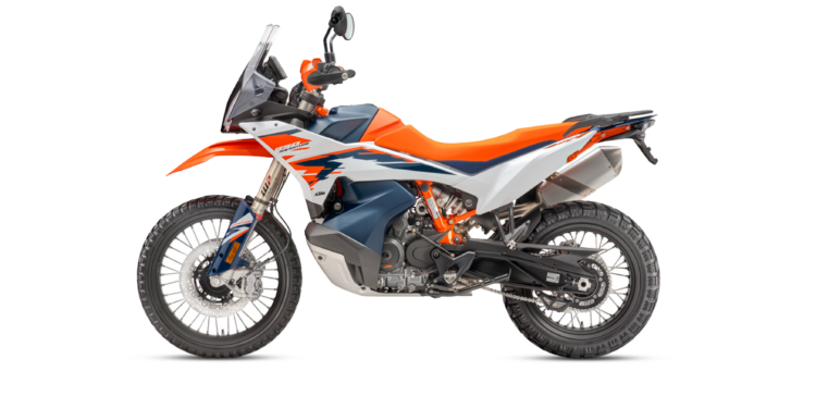 2025 KTM 890 Adventure R vs 790 Adventure: Which One Fits Your Adventure?